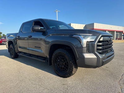 2026 Toyota Tundra 4WD 4WD SR5 CrewMax 5.5' Bed (SE)