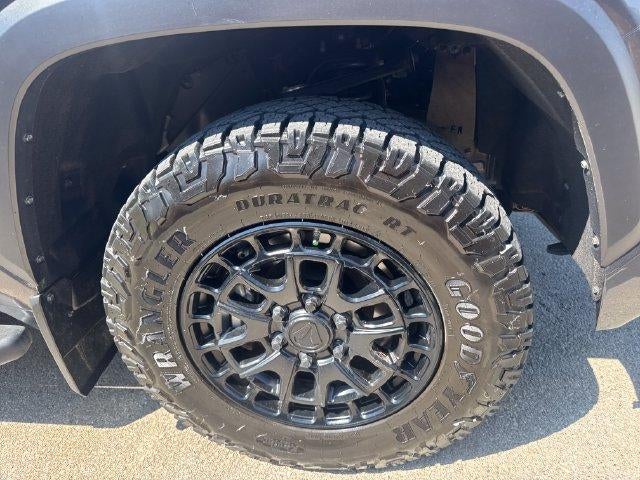 2025 Toyota Tundra 4WD 4WD SR5 CrewMax 5.5' Bed (SE)