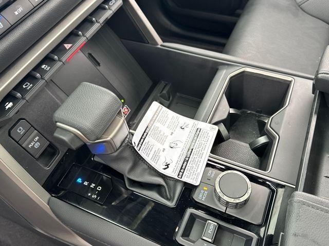 2025 Toyota Tundra 4WD 4WD Limited Hybrid CrewMax 5.5' Bed (Natl)