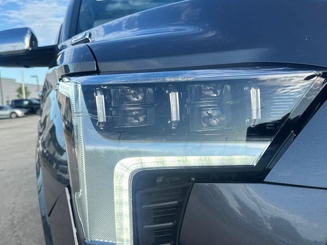 2023 Toyota Sequoia Capstone 4WD (Natl)