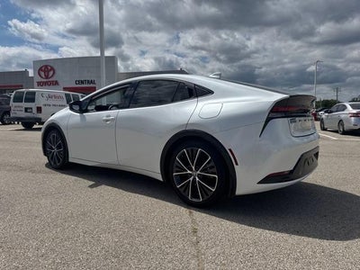 2024 Toyota Prius XLE (Natl)