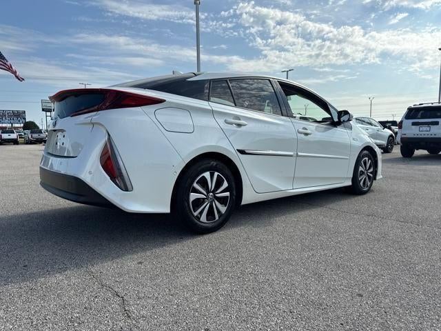 2017 Toyota Prius Prime Plus (Natl)