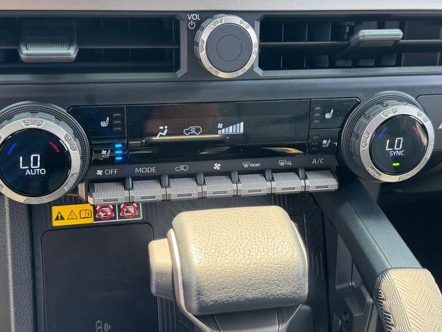 2025 Toyota 4Runner Hybrid Trailhunter 4WD (Natl)