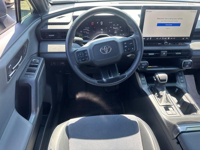 2026 Toyota RAV4 XSE AWD (Natl)