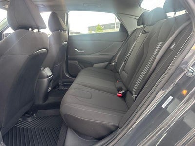 2025 Hyundai ELANTRA SEL Convenience IVT
