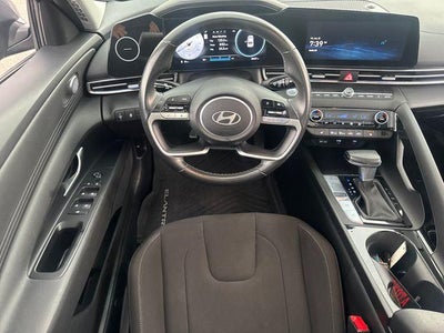 2025 Hyundai ELANTRA SEL Convenience IVT