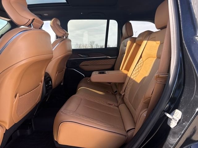 2023 Jeep Grand Cherokee Summit