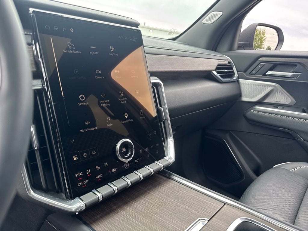 2025 GMC Acadia Denali