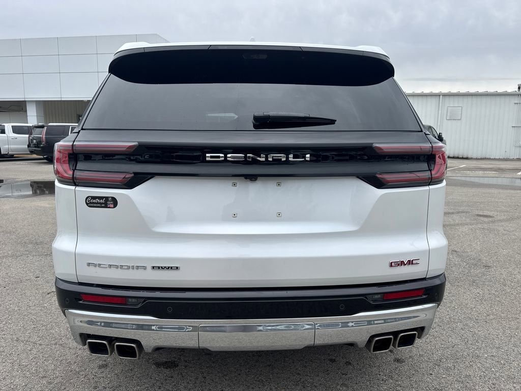 2025 GMC Acadia Denali