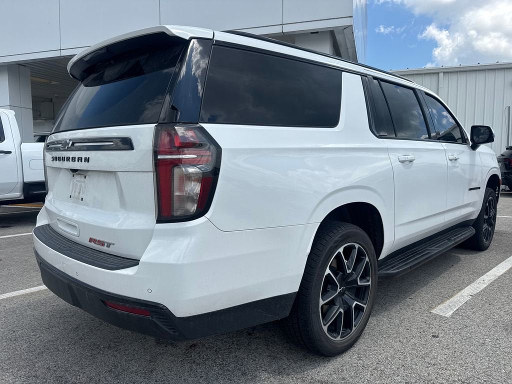 2023 Chevrolet Suburban RST