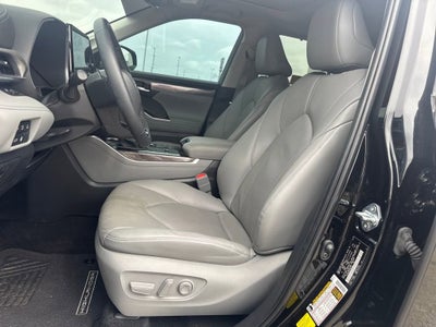 2025 Toyota Highlander Hybrid Limited