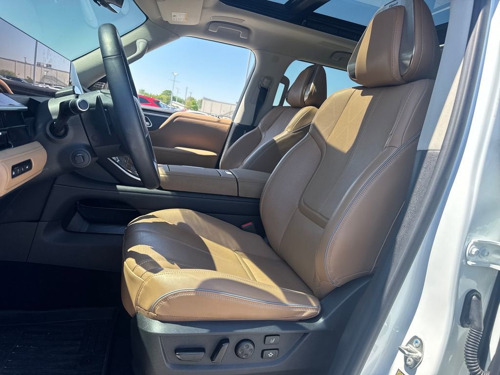 2025 INFINITI QX80 SENSORY