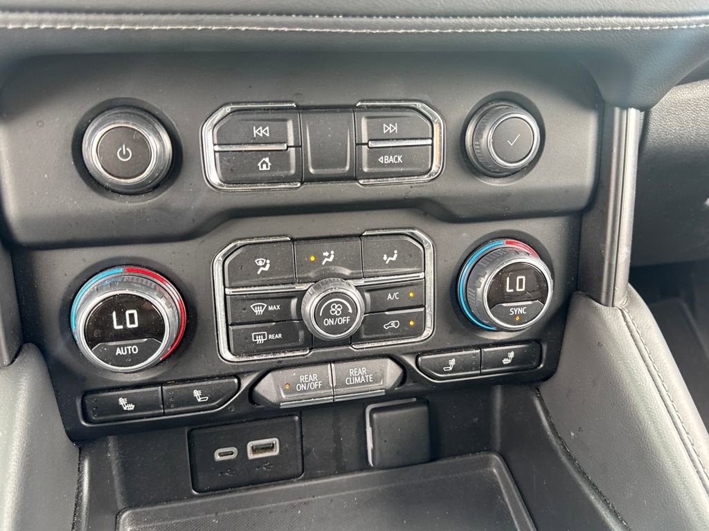 2024 Chevrolet Suburban LT