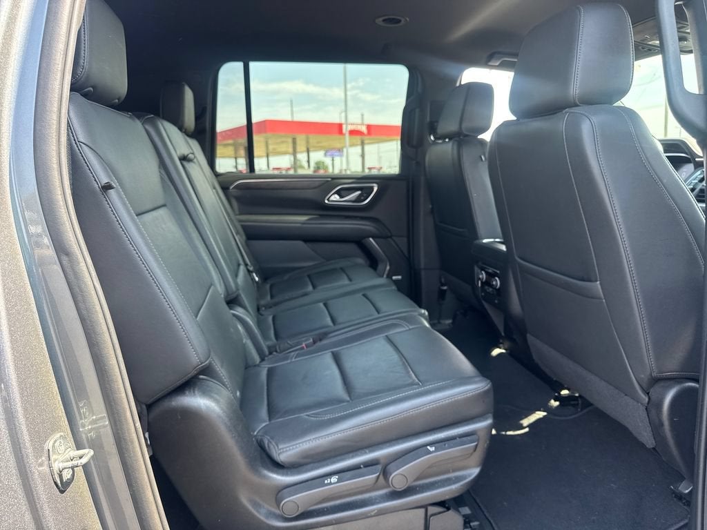 2022 Chevrolet Suburban LT