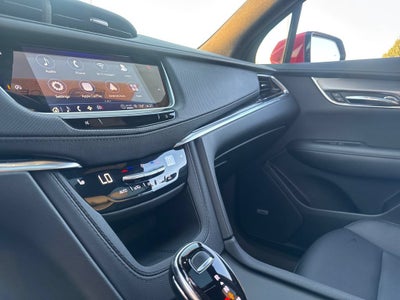 2024 Cadillac XT6 Luxury