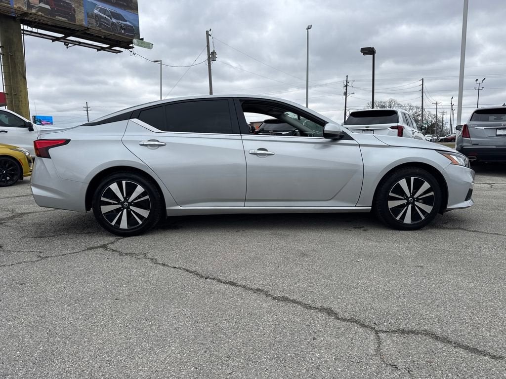 2022 Nissan Altima 2.5 SV