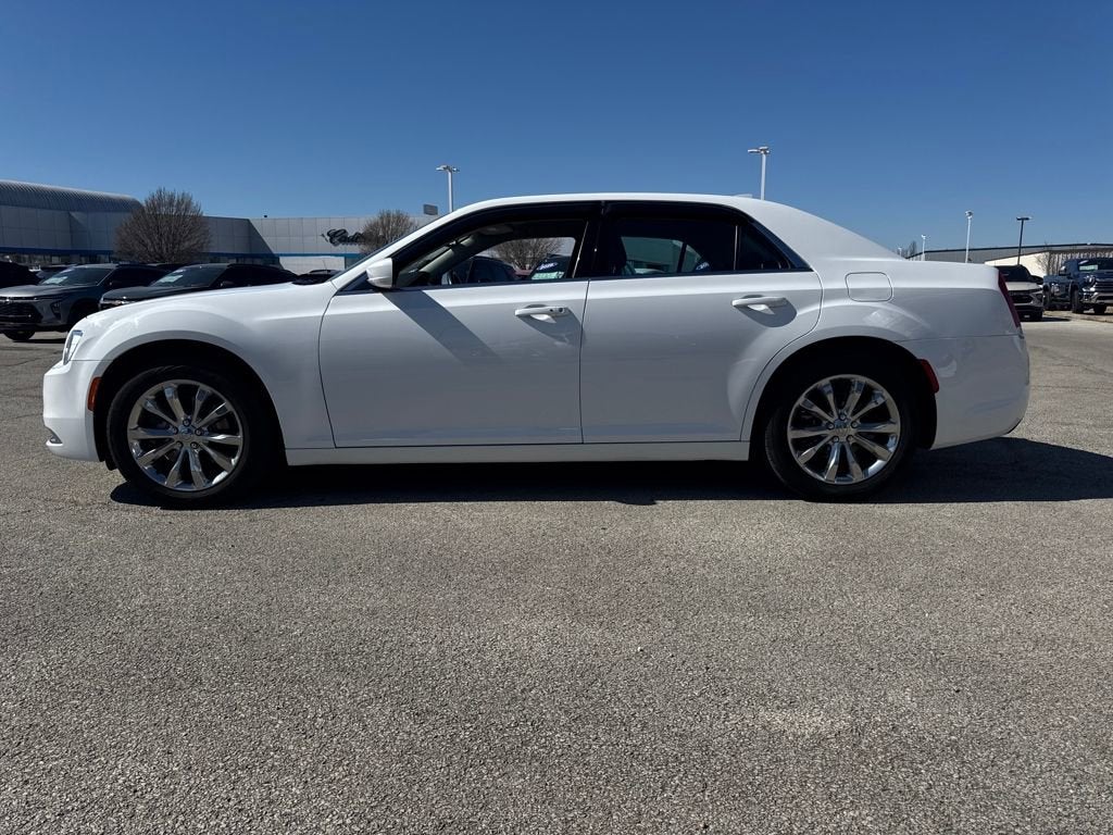 2021 Chrysler 300 Touring