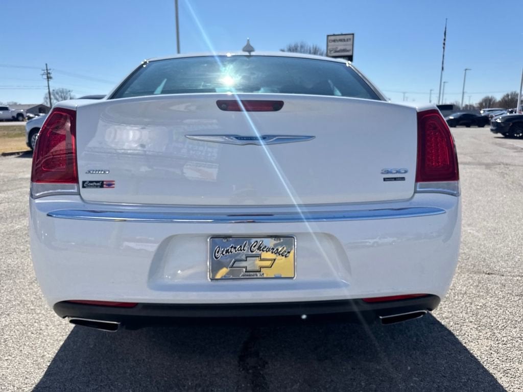 2021 Chrysler 300 Touring