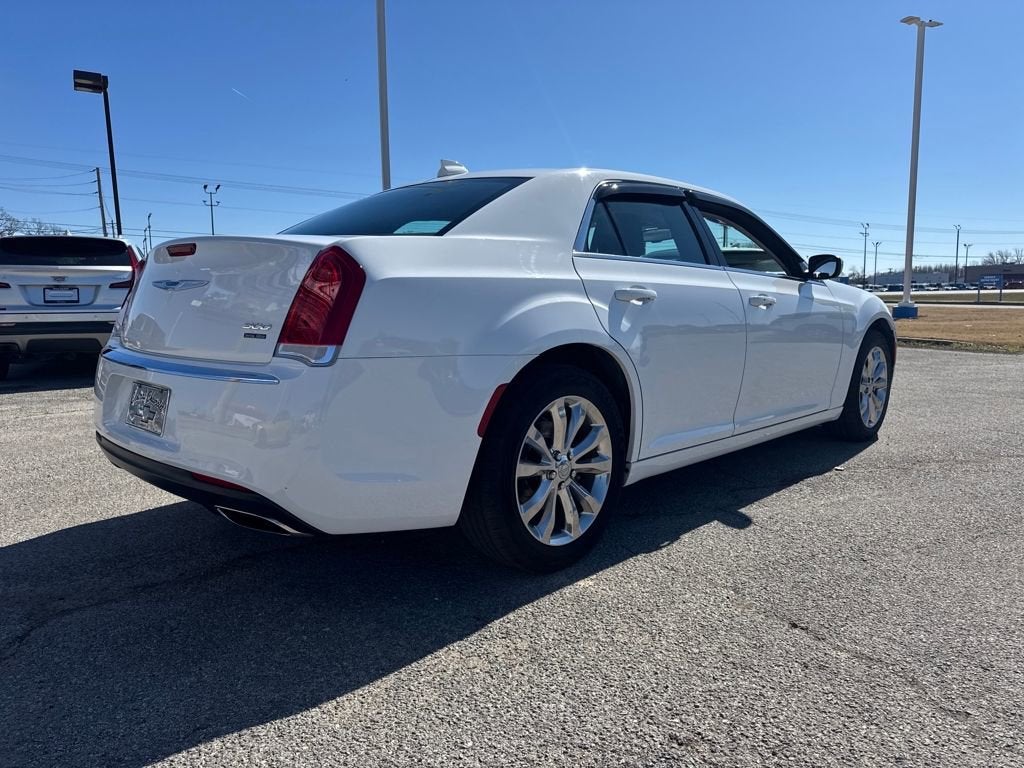 2021 Chrysler 300 Touring