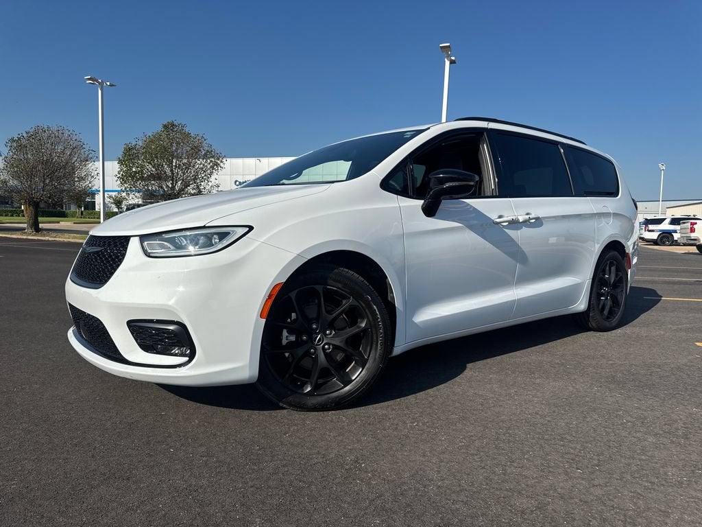 2025 Chrysler Pacifica