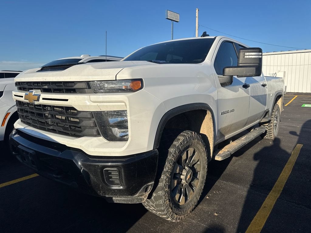 2024 Chevrolet Silverado HD Custom 4WD Crew Cab Standard Box's photo