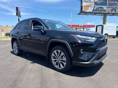 2022 Toyota RAV4 XLE Premium