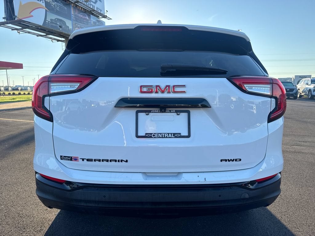 2024 GMC Terrain SLT