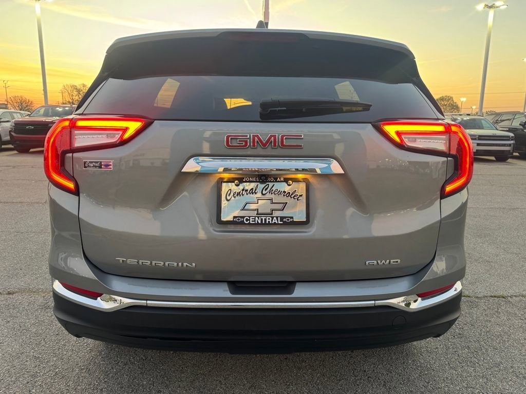 2024 GMC Terrain SLT