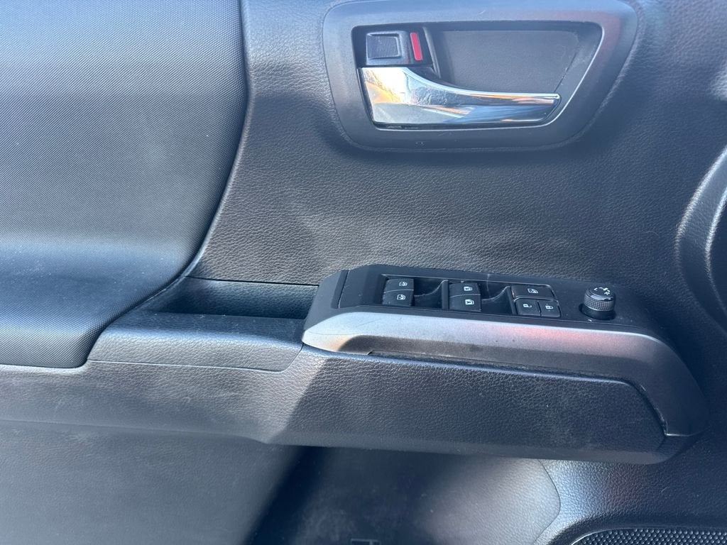 2020 Toyota Tacoma 2WD SR5