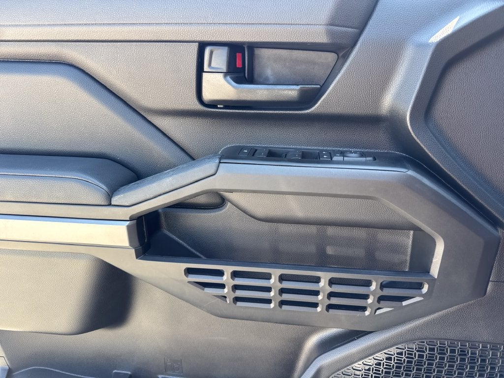2025 Toyota Tacoma 4WD SR