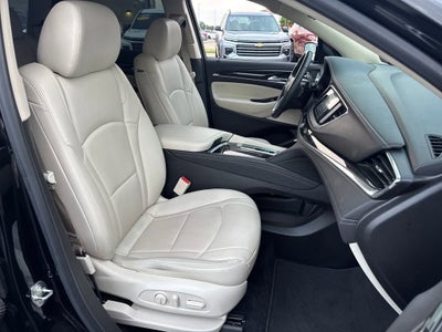2022 Buick Enclave Essence