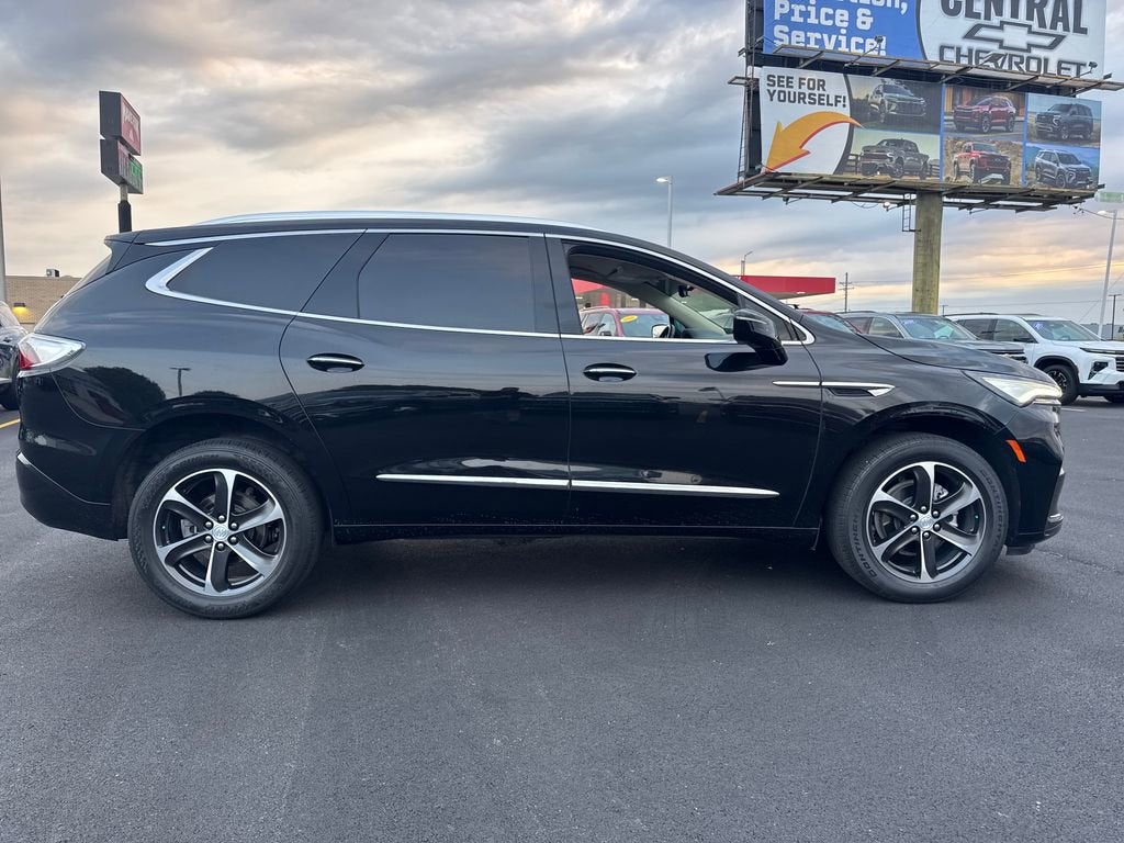 2022 Buick Enclave Essence