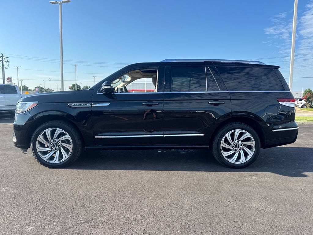 2023 Lincoln Navigator Reserve