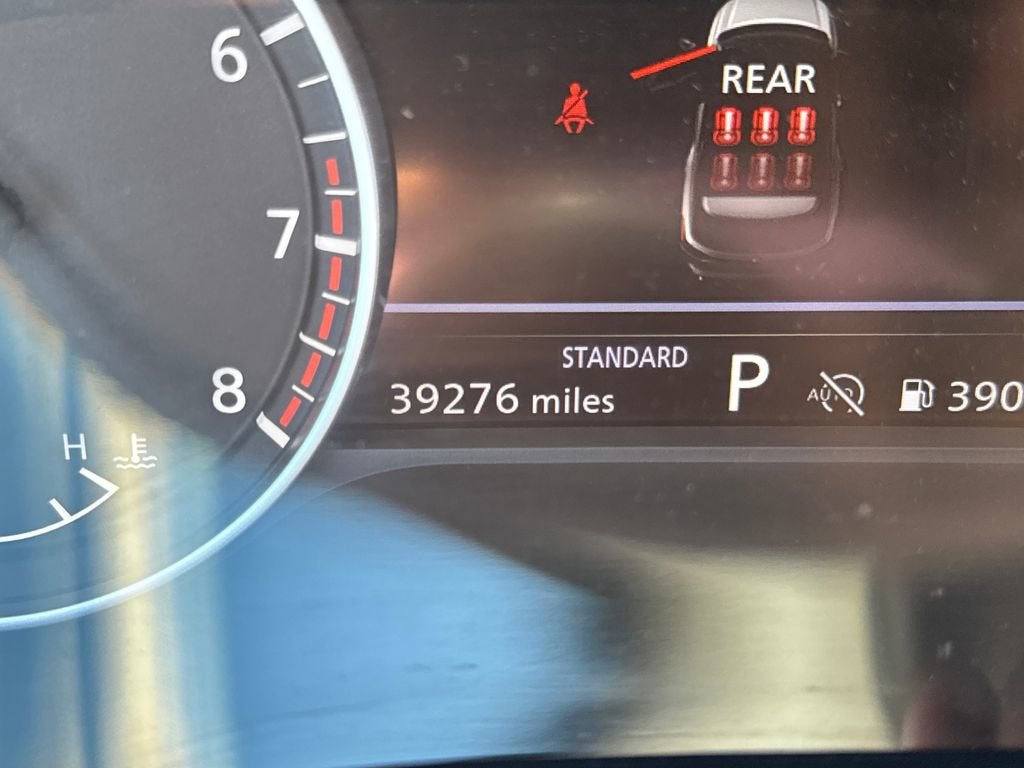 2025 Nissan Pathfinder SV