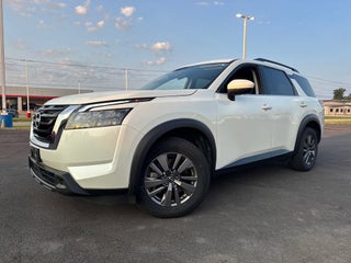 2024 Nissan Pathfinder SV