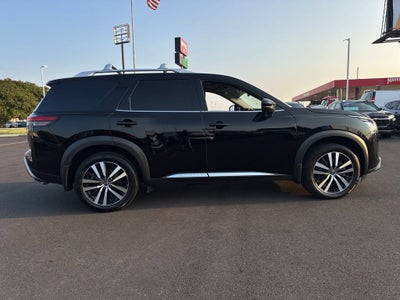 2024 Nissan Pathfinder Platinum