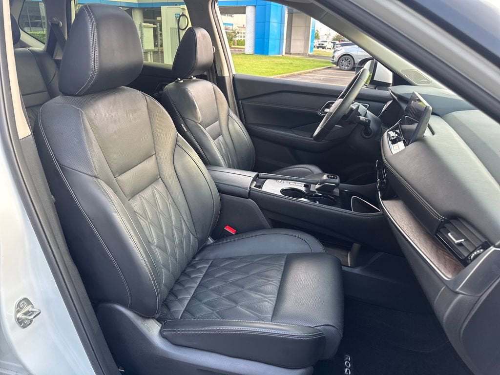 2025 Nissan Rogue Platinum