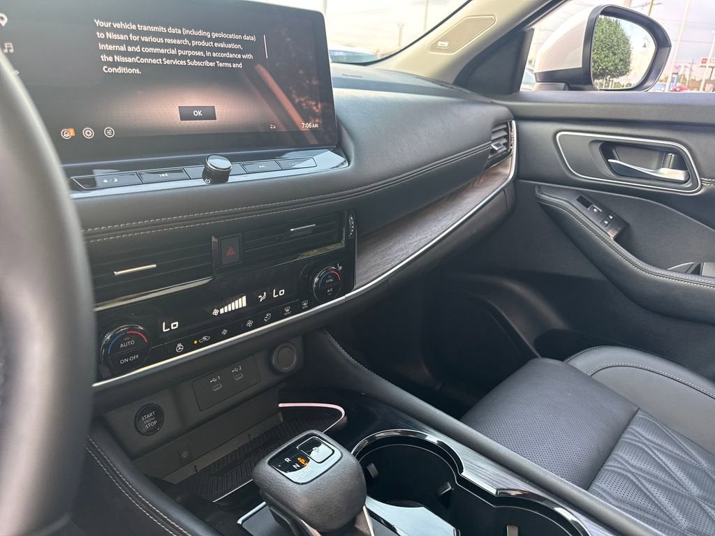 2025 Nissan Rogue Platinum