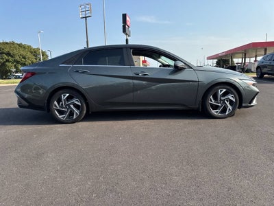 2024 Hyundai Elantra Limited