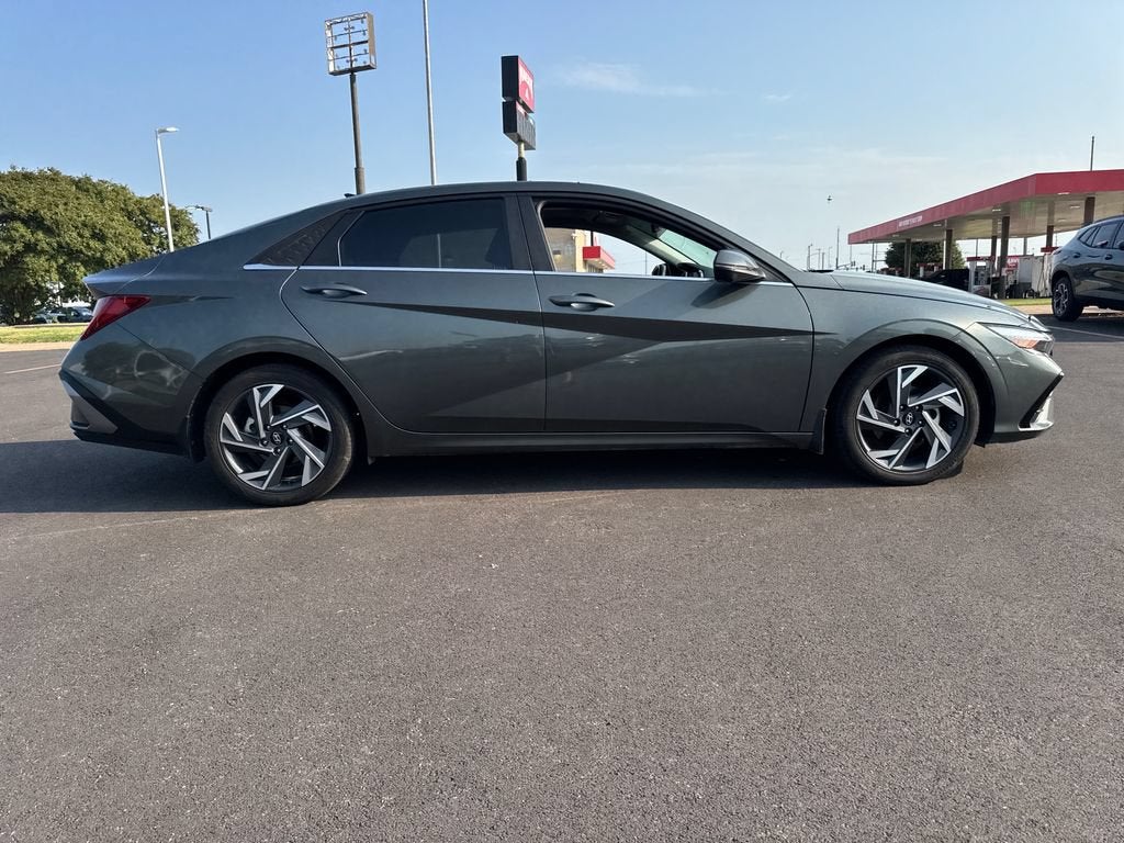 2024 Hyundai Elantra Limited