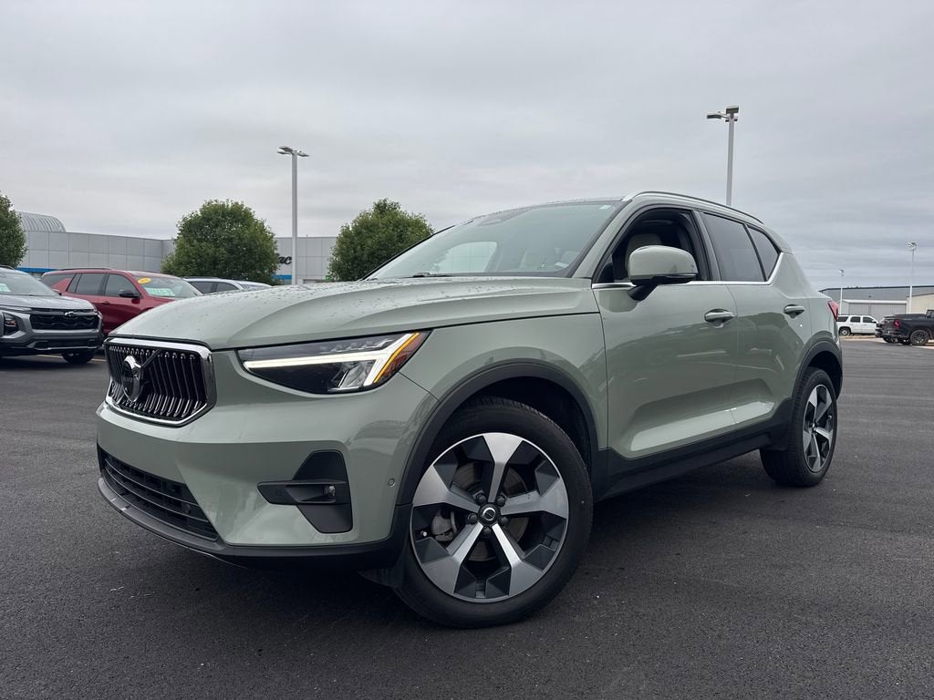 2023 Volvo XC40 B5 Ultimate Bright AWD's photo