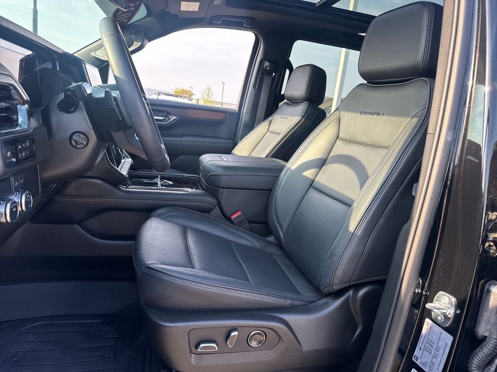 2025 GMC Yukon Denali