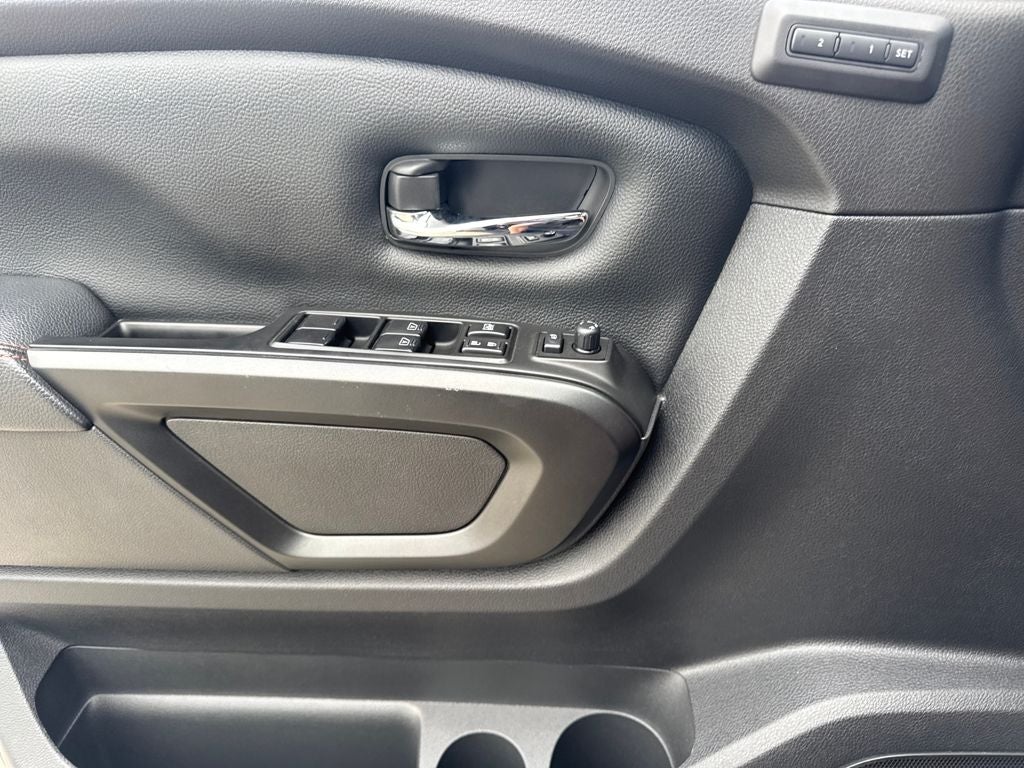 2024 Nissan Titan PRO-4X