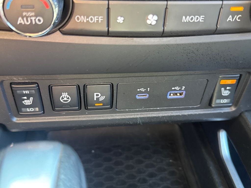 2023 Nissan Frontier SV