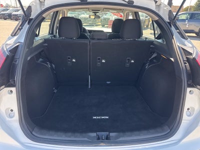 2022 Nissan Kicks SV