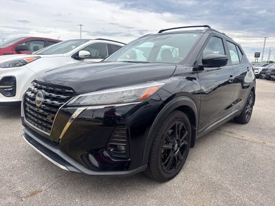 2022 Nissan Kicks SR