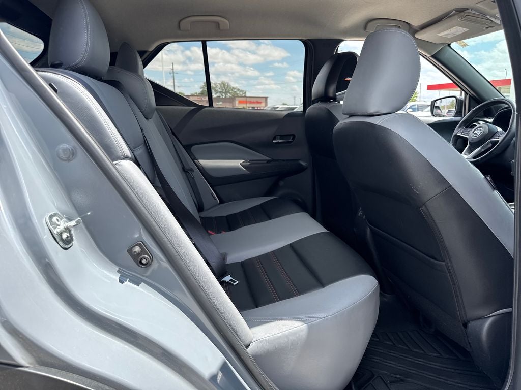 2021 Nissan Kicks SR