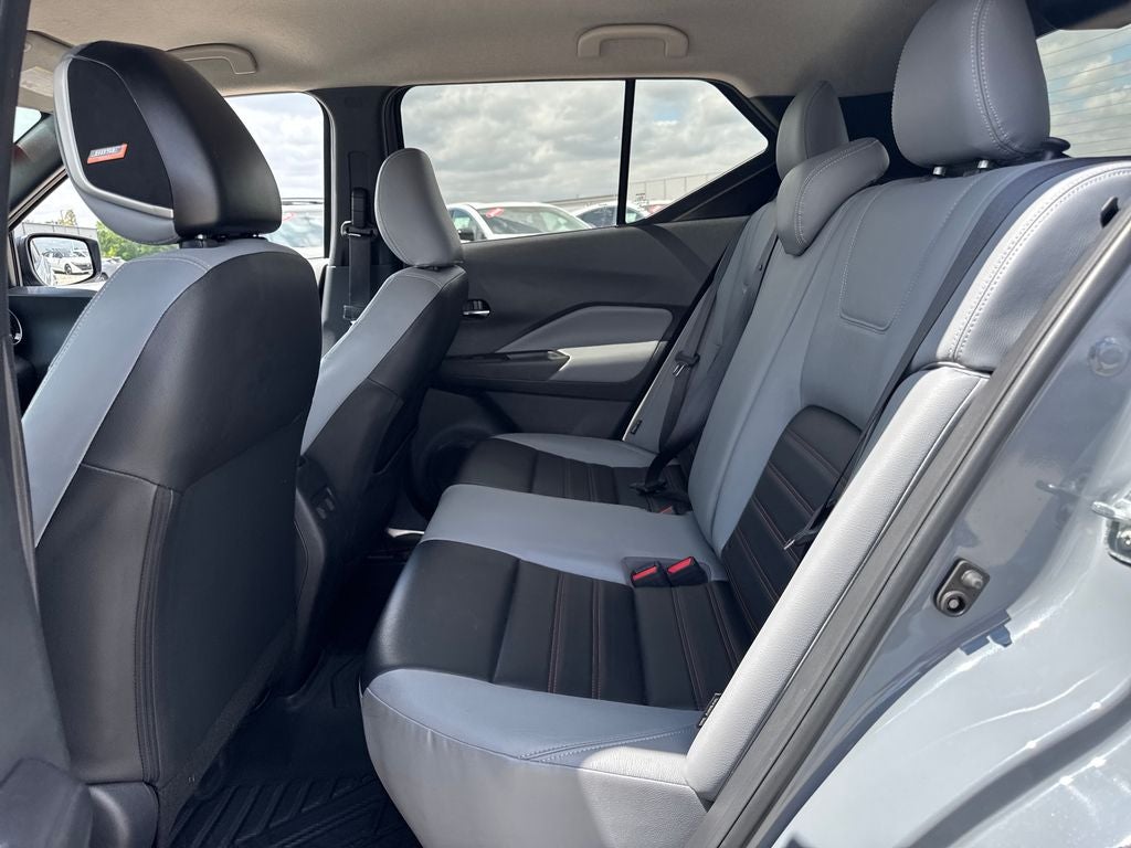 2021 Nissan Kicks SR
