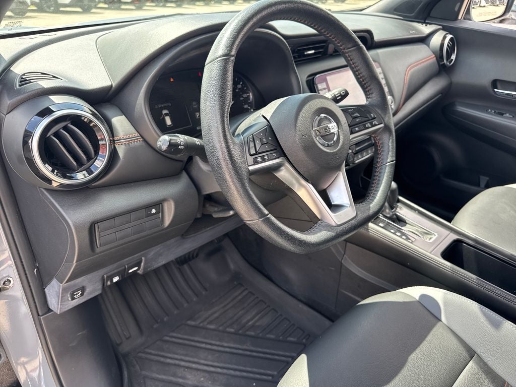 2021 Nissan Kicks SR