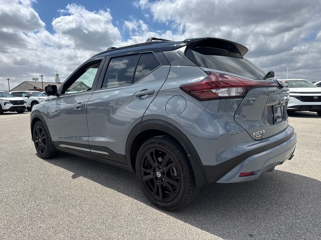 2021 Nissan Kicks SR